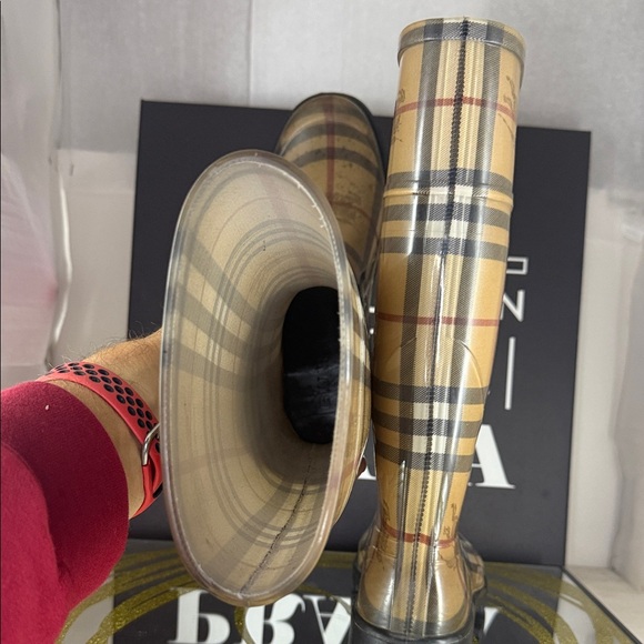 Burberry Tan Plaid Winter & Rain Boots - Picture 7 of 11